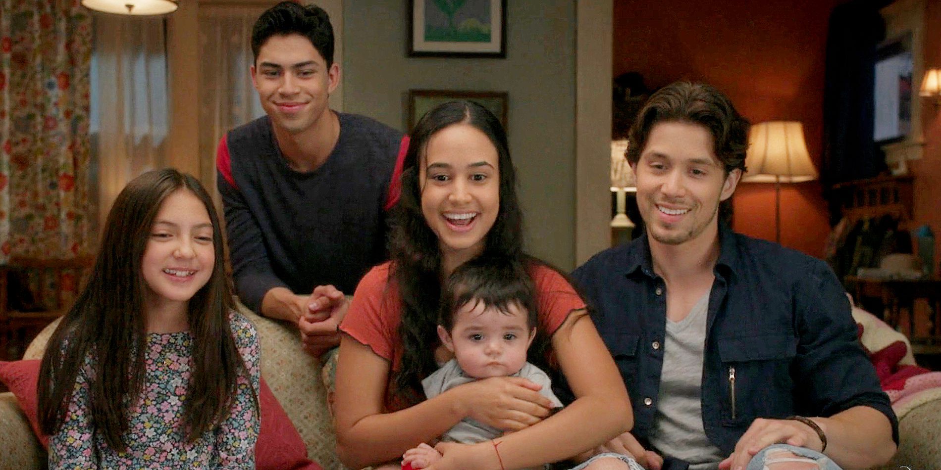 Emilio, Lucia, Beto, Valentina, and Rafa Video Call Their Parents on Party of Five