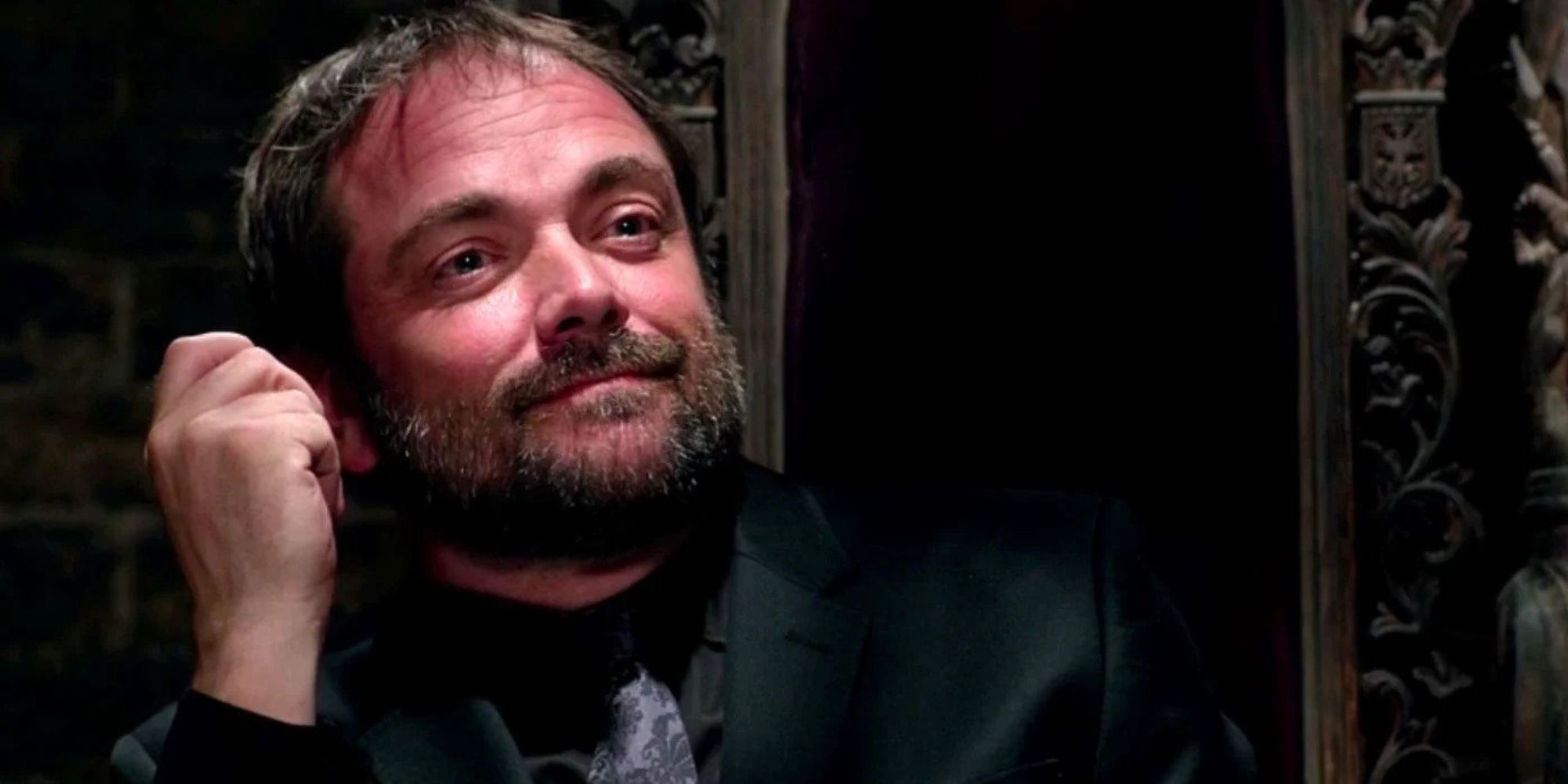 Crowley interpreta al Rey del Infierno en Supernatural 