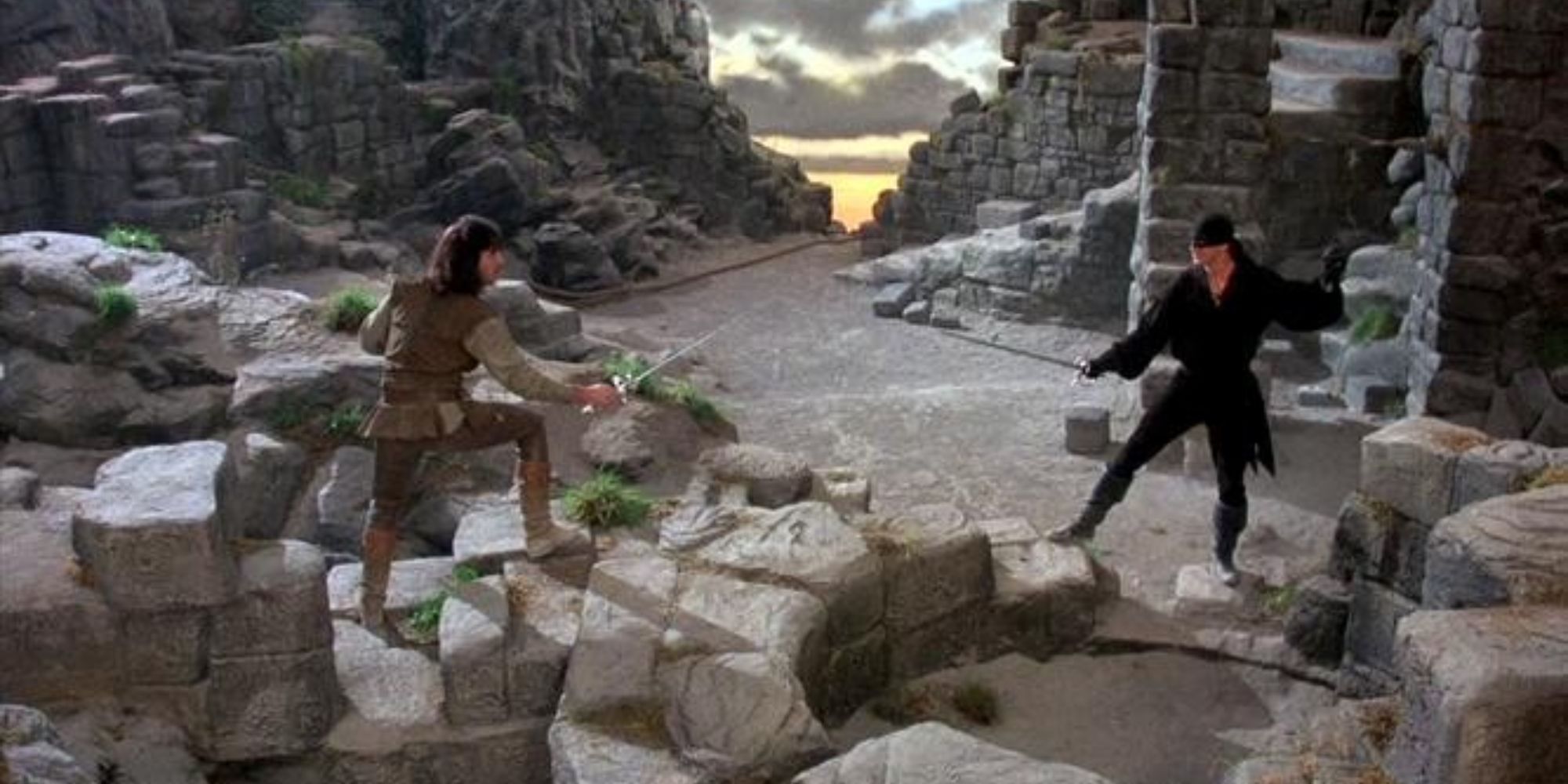 Inigo (Mandy Patinkin) and Westley (Cary Elwes) fighting in 'The Princess Bride'