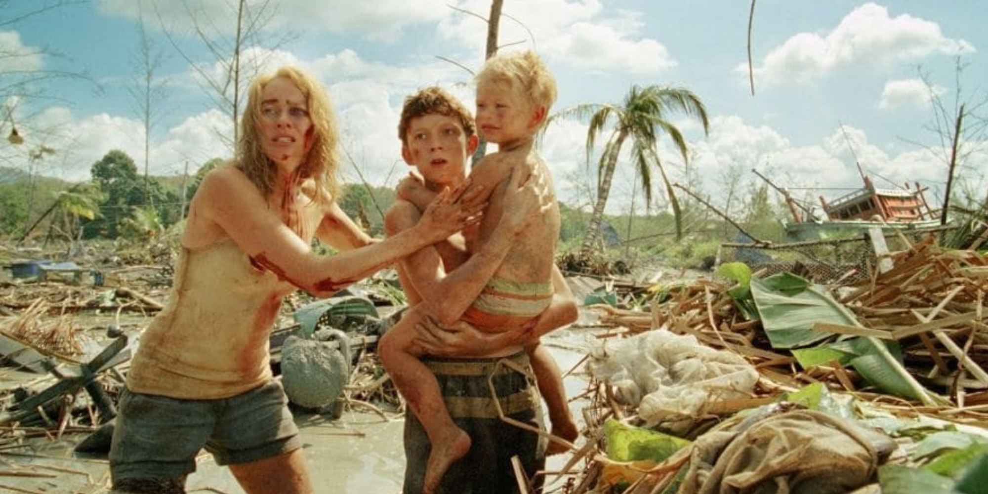 Tom Holland and Naomi Watts in 'The Impossible'