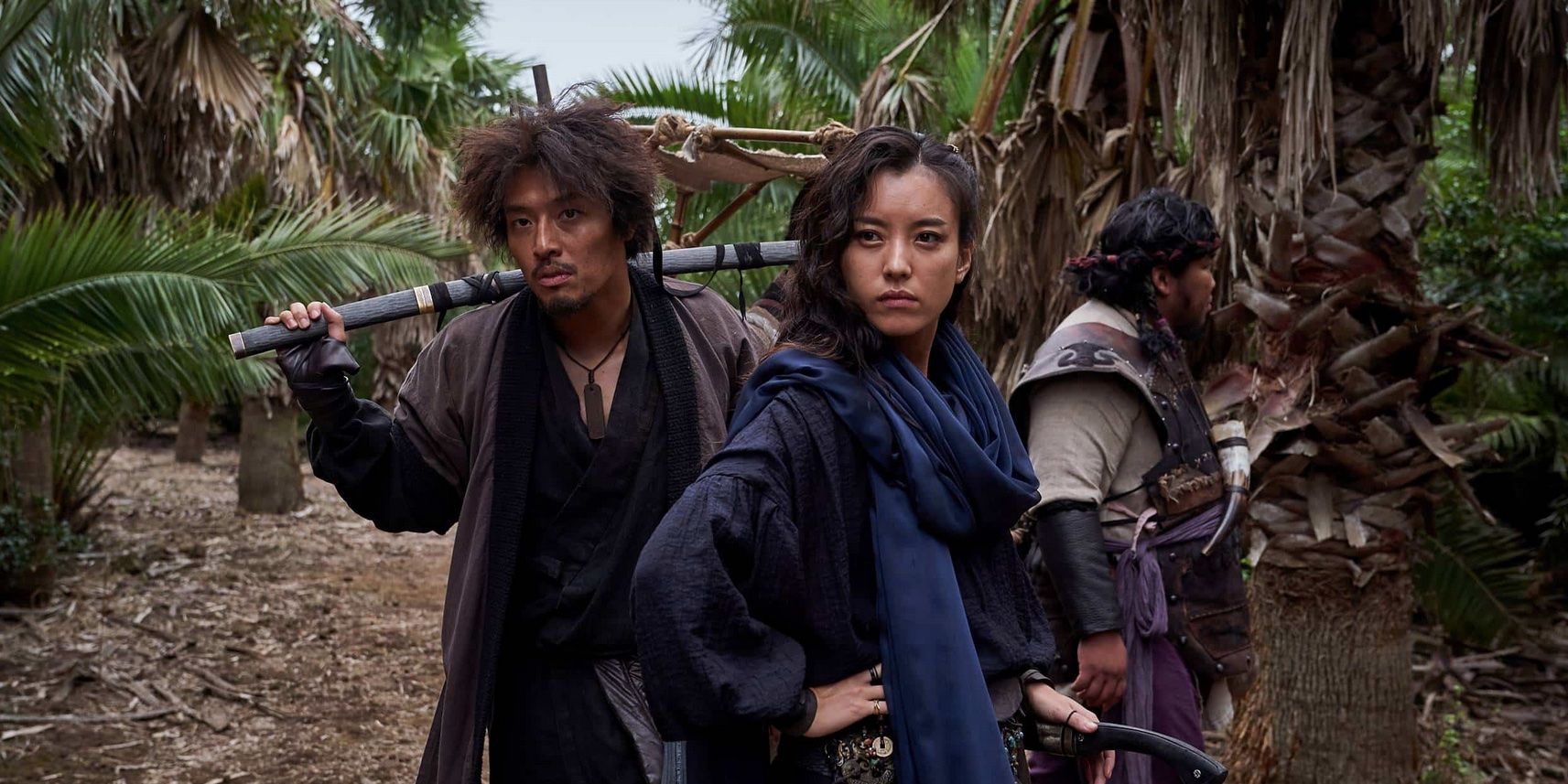 Kang Ha-neul and Han Hyo-joo in 'The Pirates: The Last Royal Treasure'