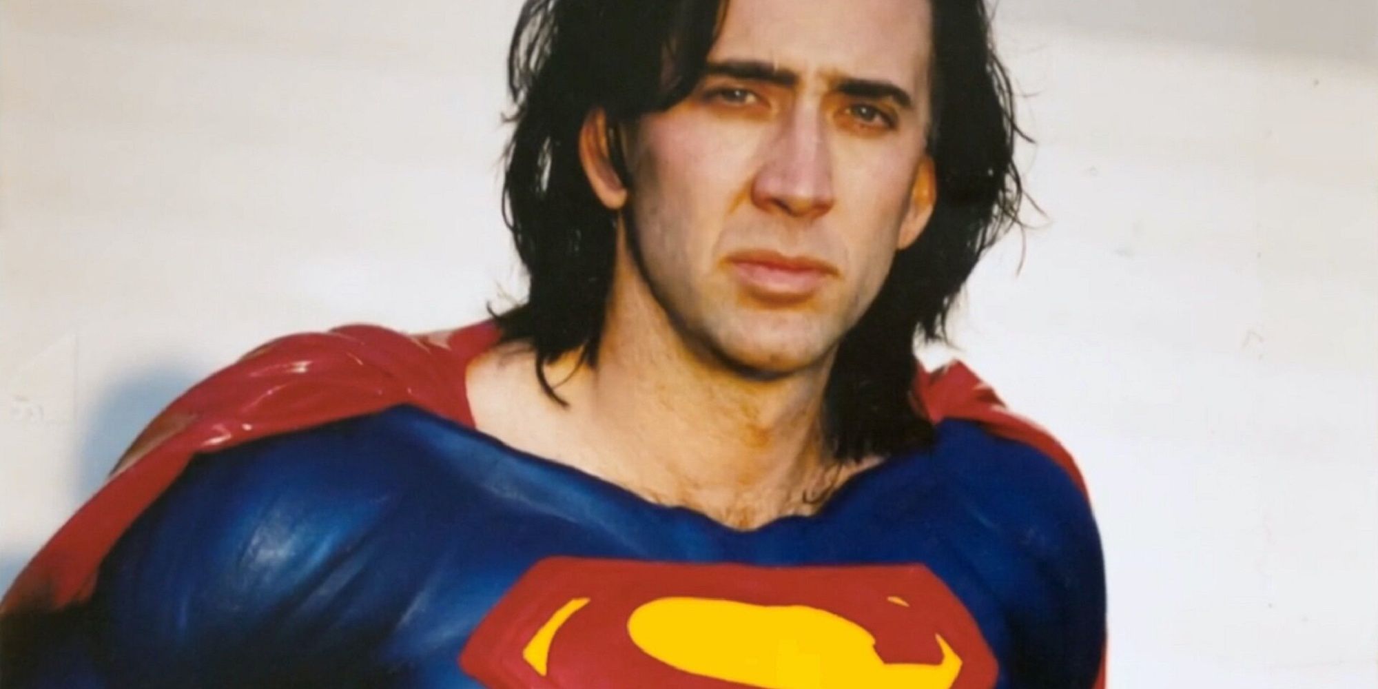 Nicolas Cage con el traje de Superman durante las pruebas de Superman Live.