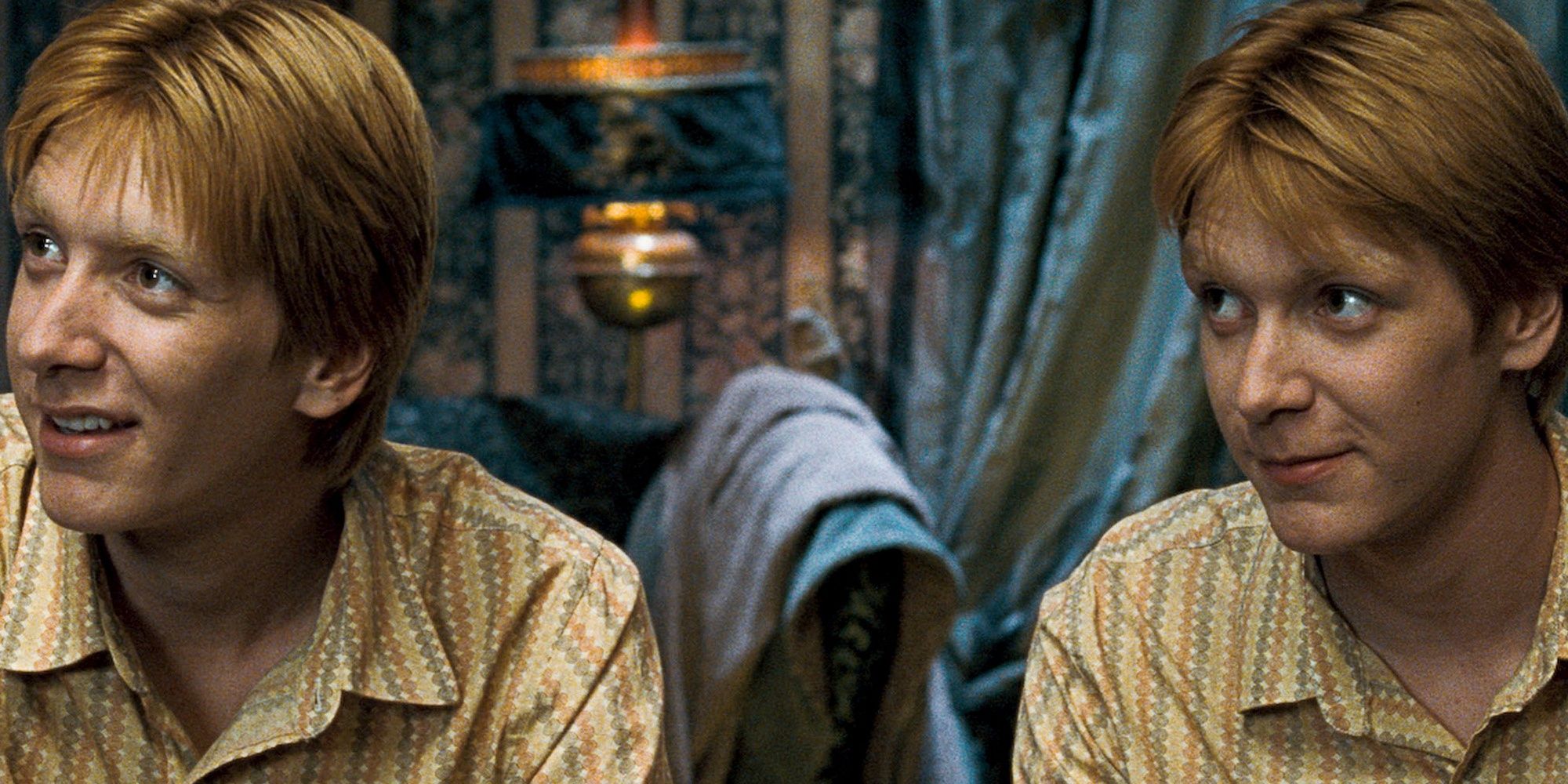 fred and george weasley wearing matching outfits in harry potter 