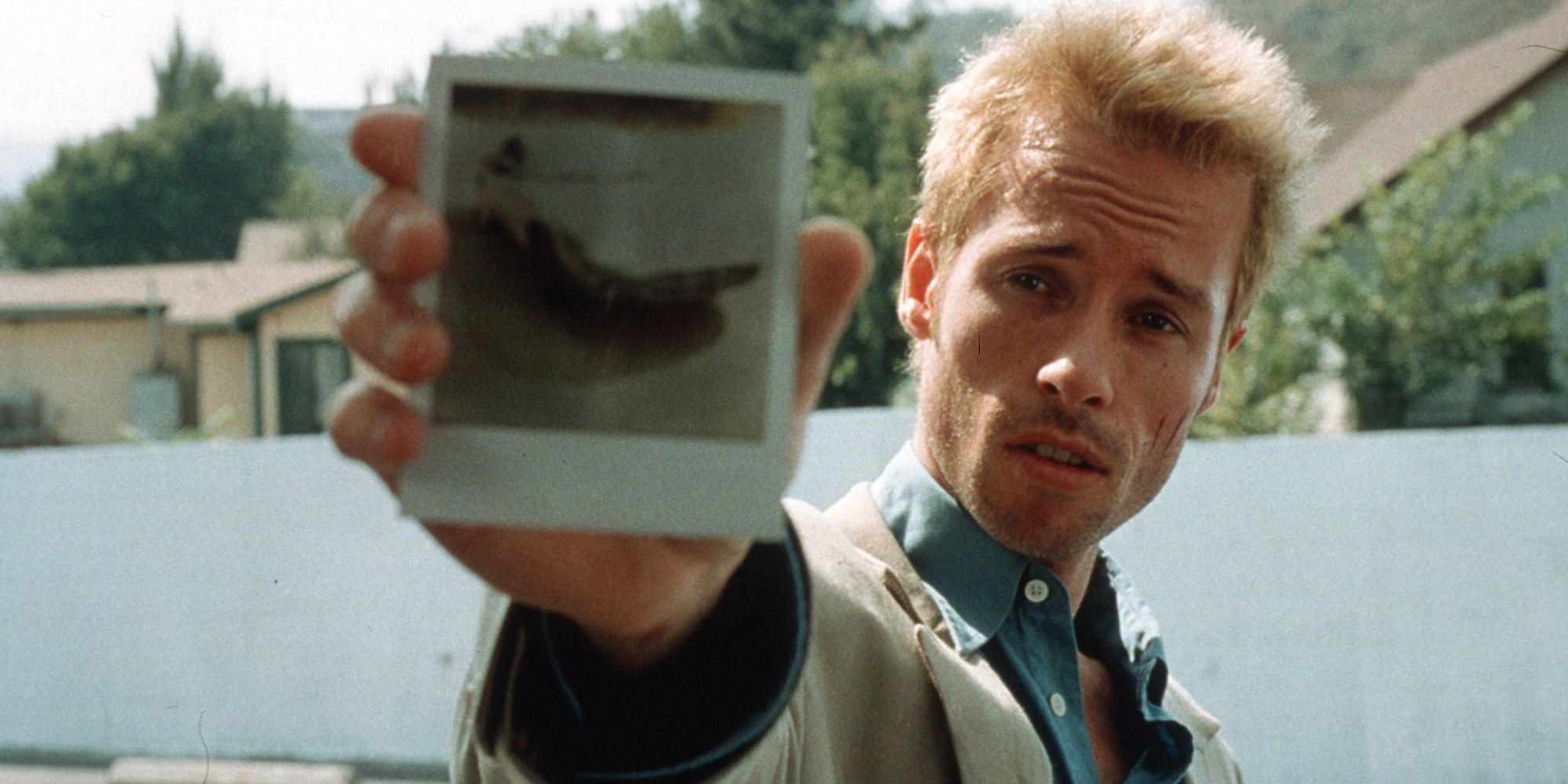 Guy Pearce in Memento