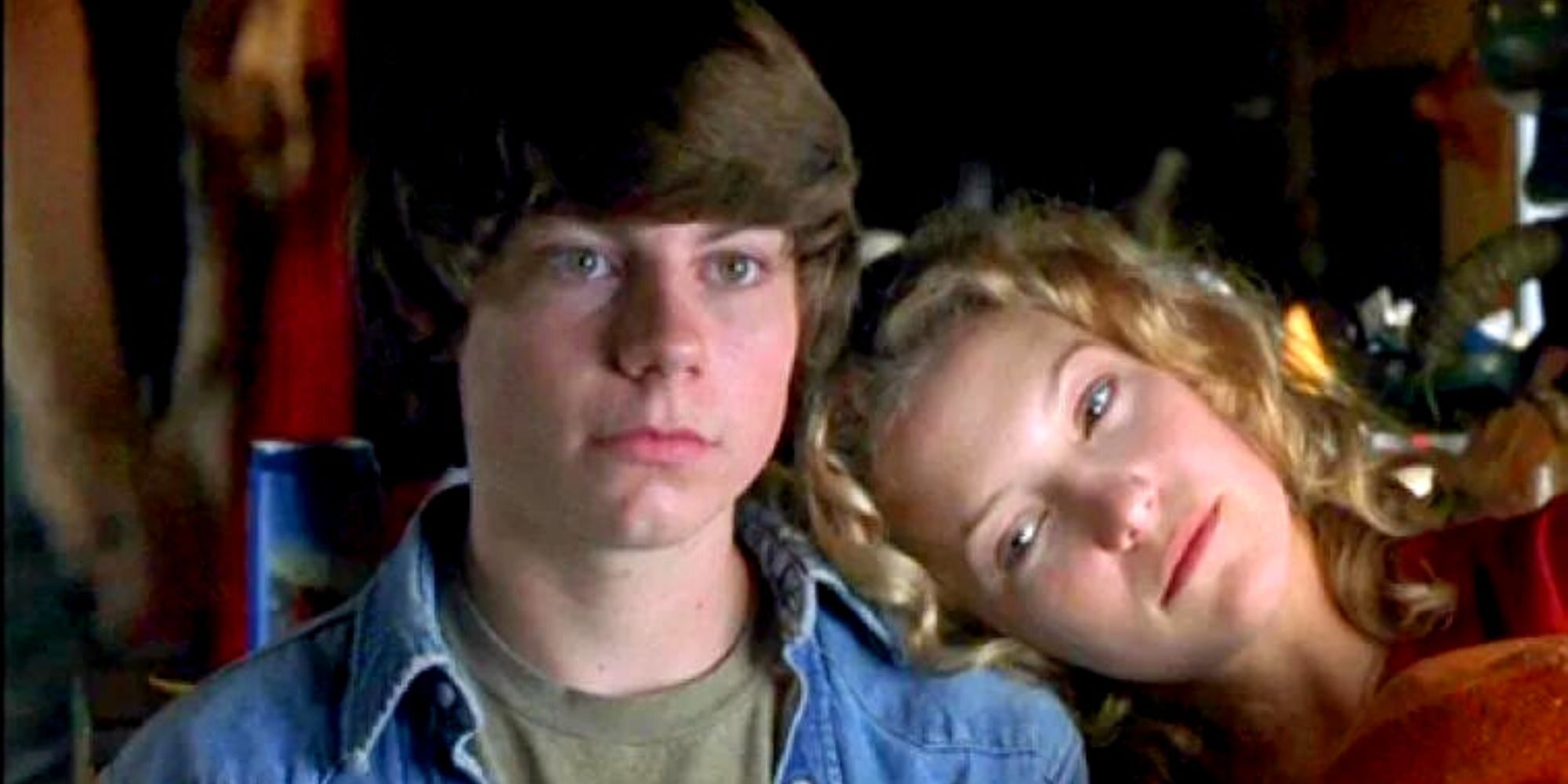william and penny puts his head on his shoulder in almost famous