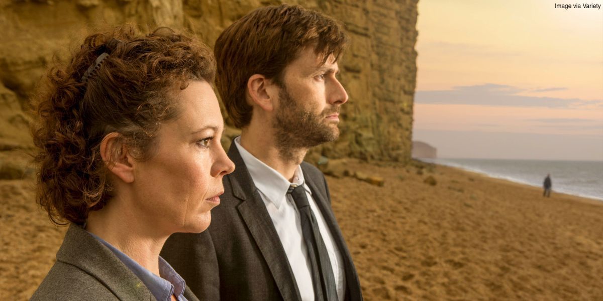 Olivia Colman and David Thewlis at a beach looking to the distance in Broadchurch