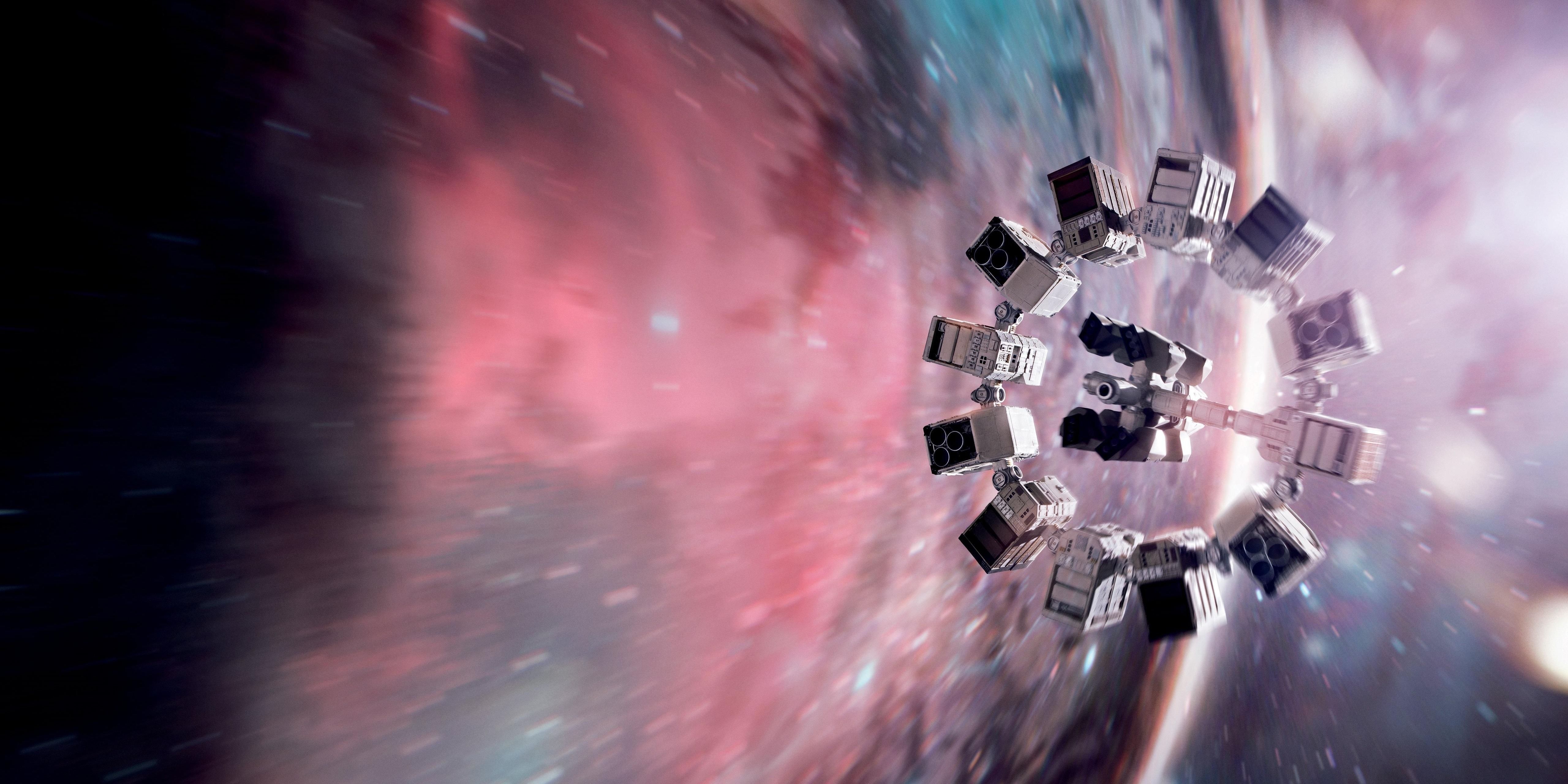 The ship swings of a black hole in Interstellar