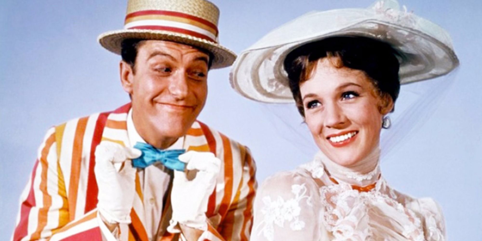 Bert e Mary Poppins aparecem antes da música 