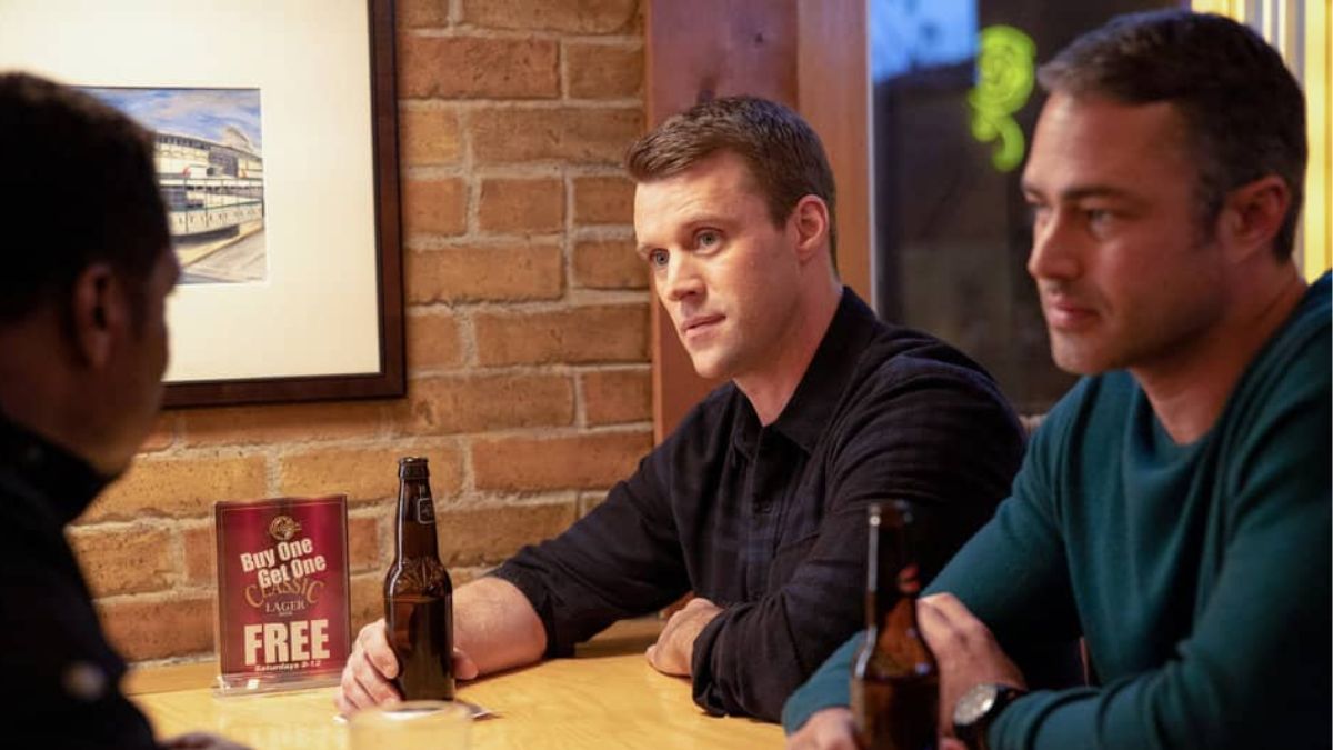 Matthew Casey (Jesse Spencer) e Kelly Severide (Taylor Kinney) em 'Chicago Fire'.