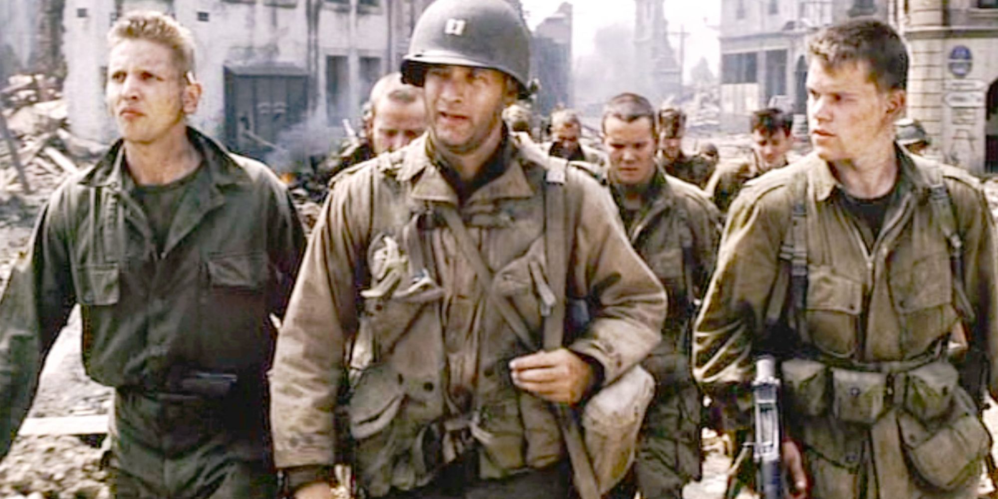 Barry Pepper dans le rôle du soldat Jackson, Tom Hanks dans le rôle du capitaine Miller et Matt Damon dans le rôle du soldat Ryan dans Il faut sauver le soldat Ryan