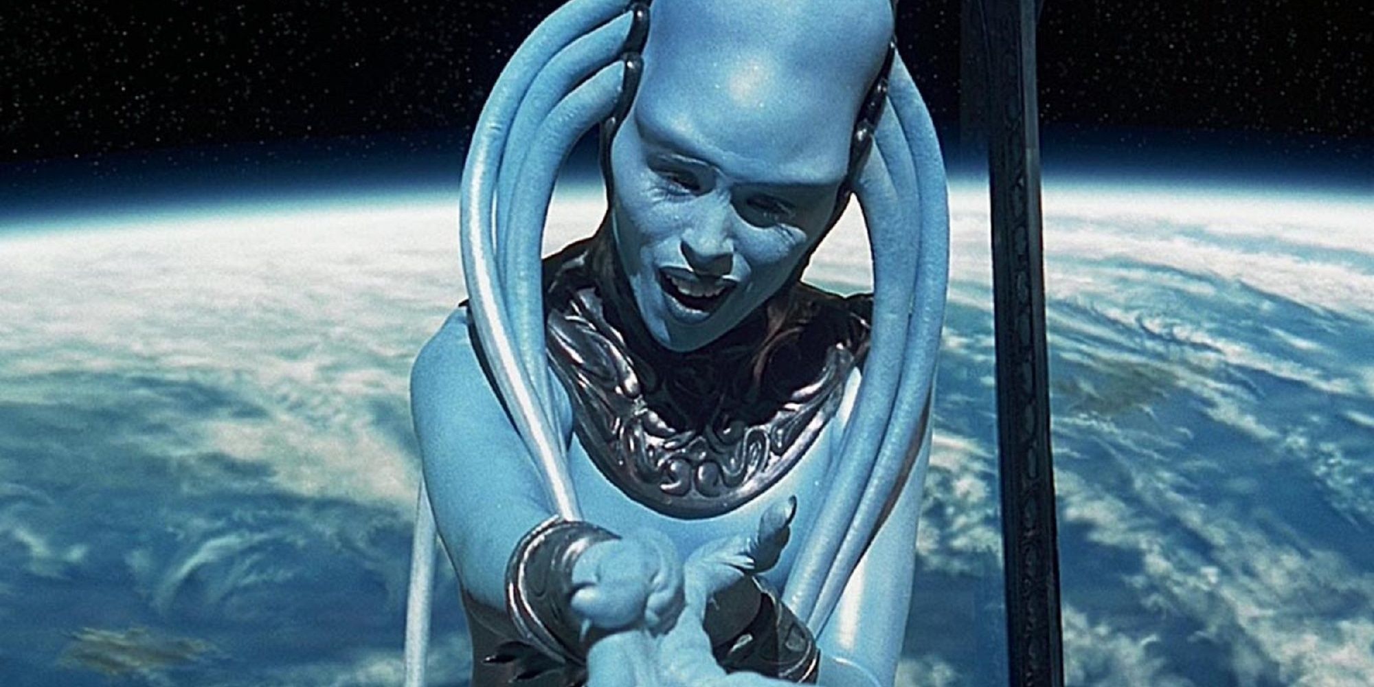 Diva Plavalaguna singing at her opera in The Fifth Element.