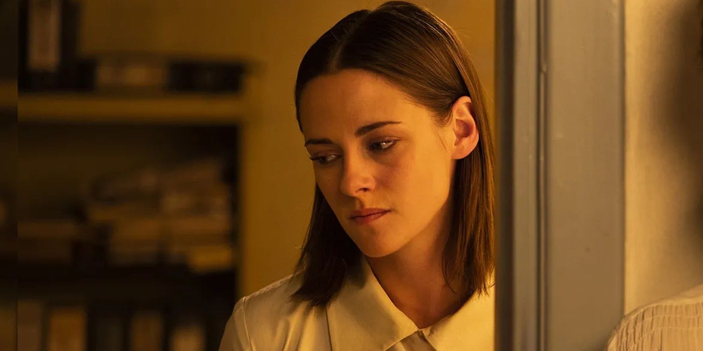 Kristen Stewart as Timlin in Crimes of the Future 