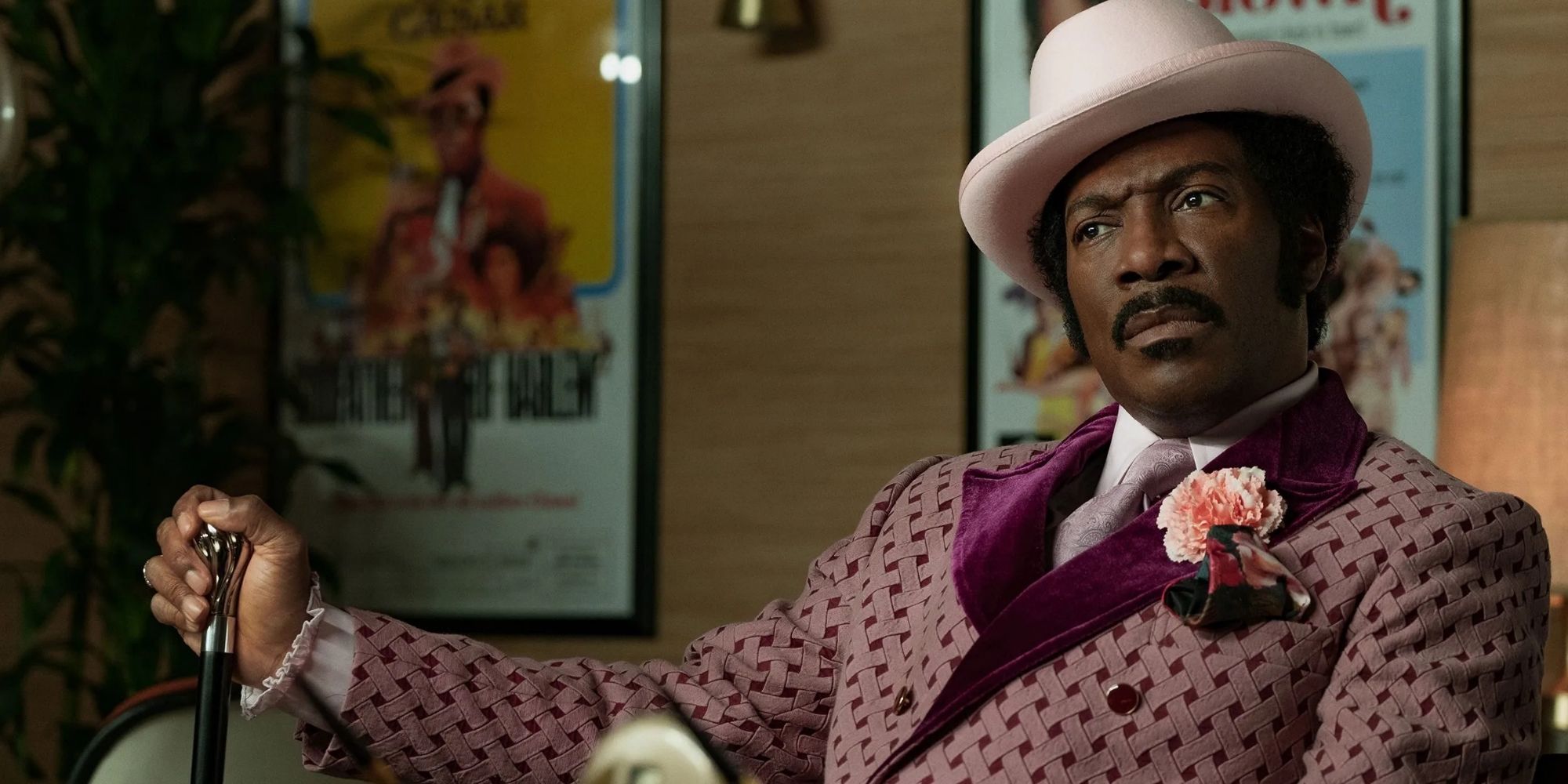 Rudy Ray Moore (Eddie Murphy) en tant que sa signature Dolemite dans 'Dolemite Is My Name' (2019)