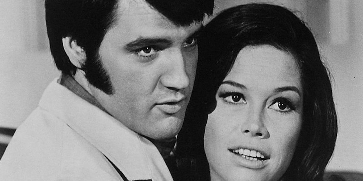 Elvis on Tour Captured The King of Rock as an Actual Human Being