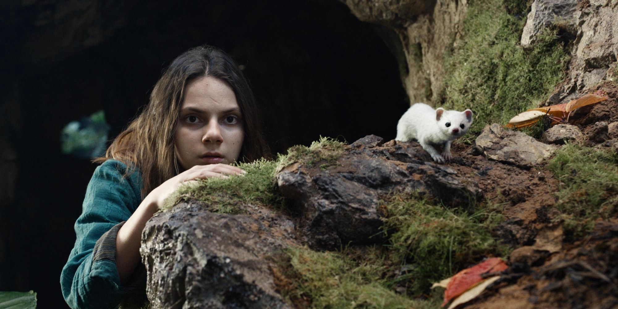 Lyra (Dafne Keen) and Pantalaimon (Kit Connor) in 'His Dark Materials