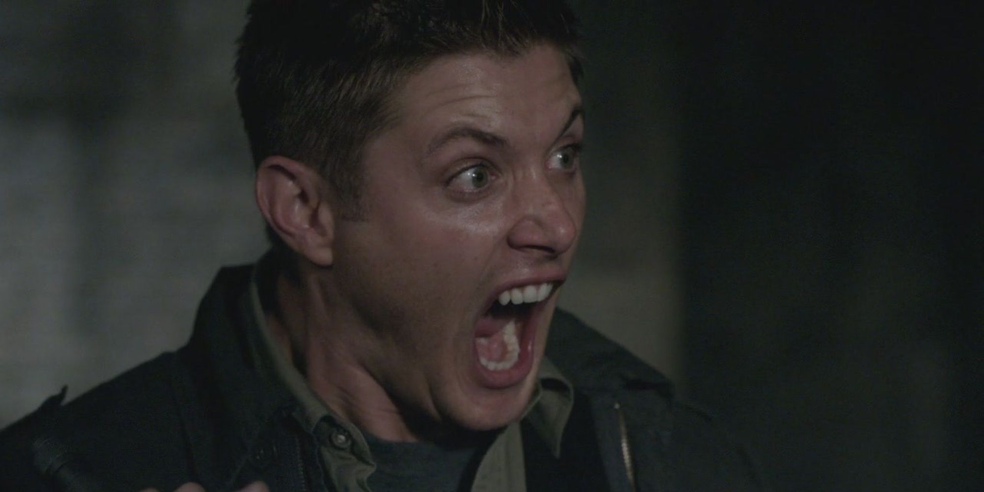 Dean hurlant dans Supernatural
