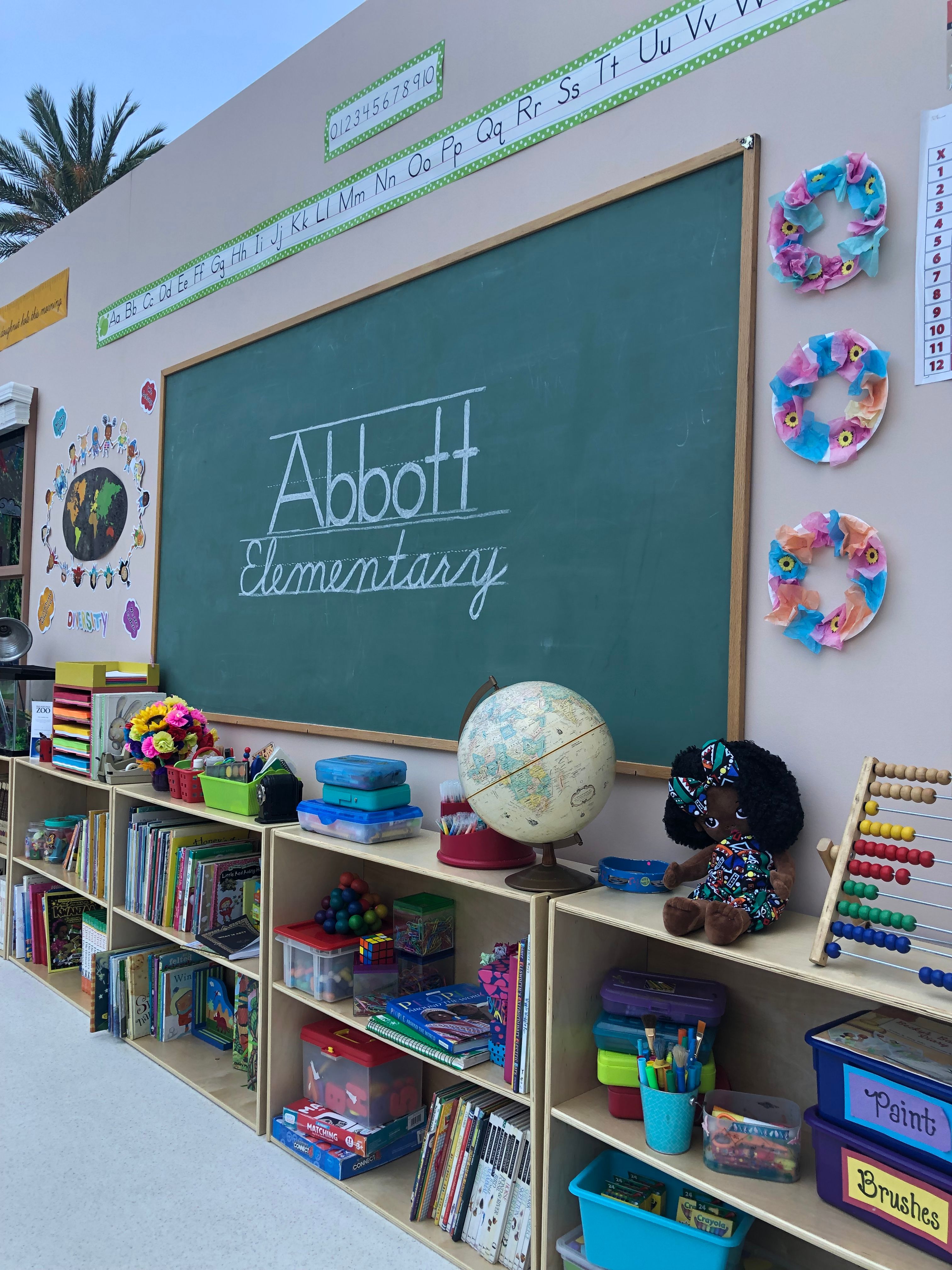 abbott elementary sdcc experience classroom
