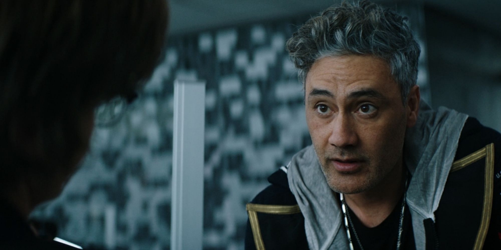 Close-up of Antwan Hovachelik (Taika Waititi) in 'Free Guy' (2021) 