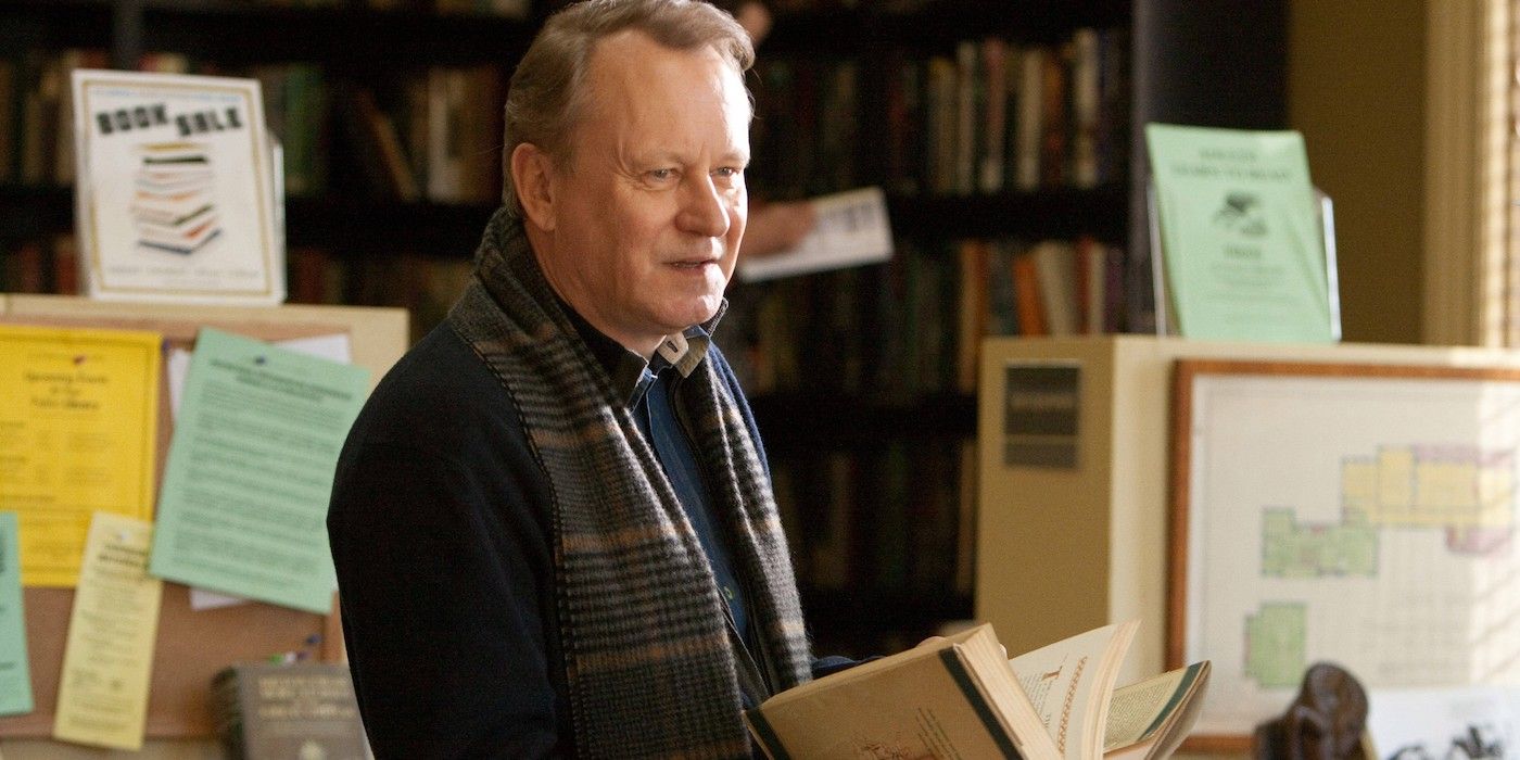 Erik Selvig giving a lecture in Thor.