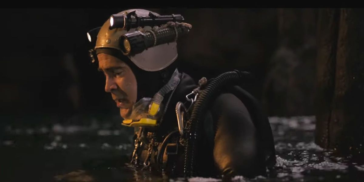 John Volanthen wearing diving gear on the water in Thirteen Lives.