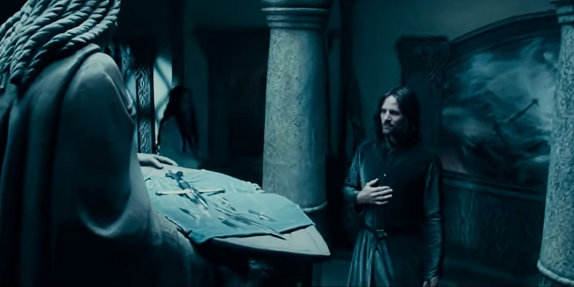 Aragorn with Narsil in The Lord of the Rings: The Fellowship of the Ring