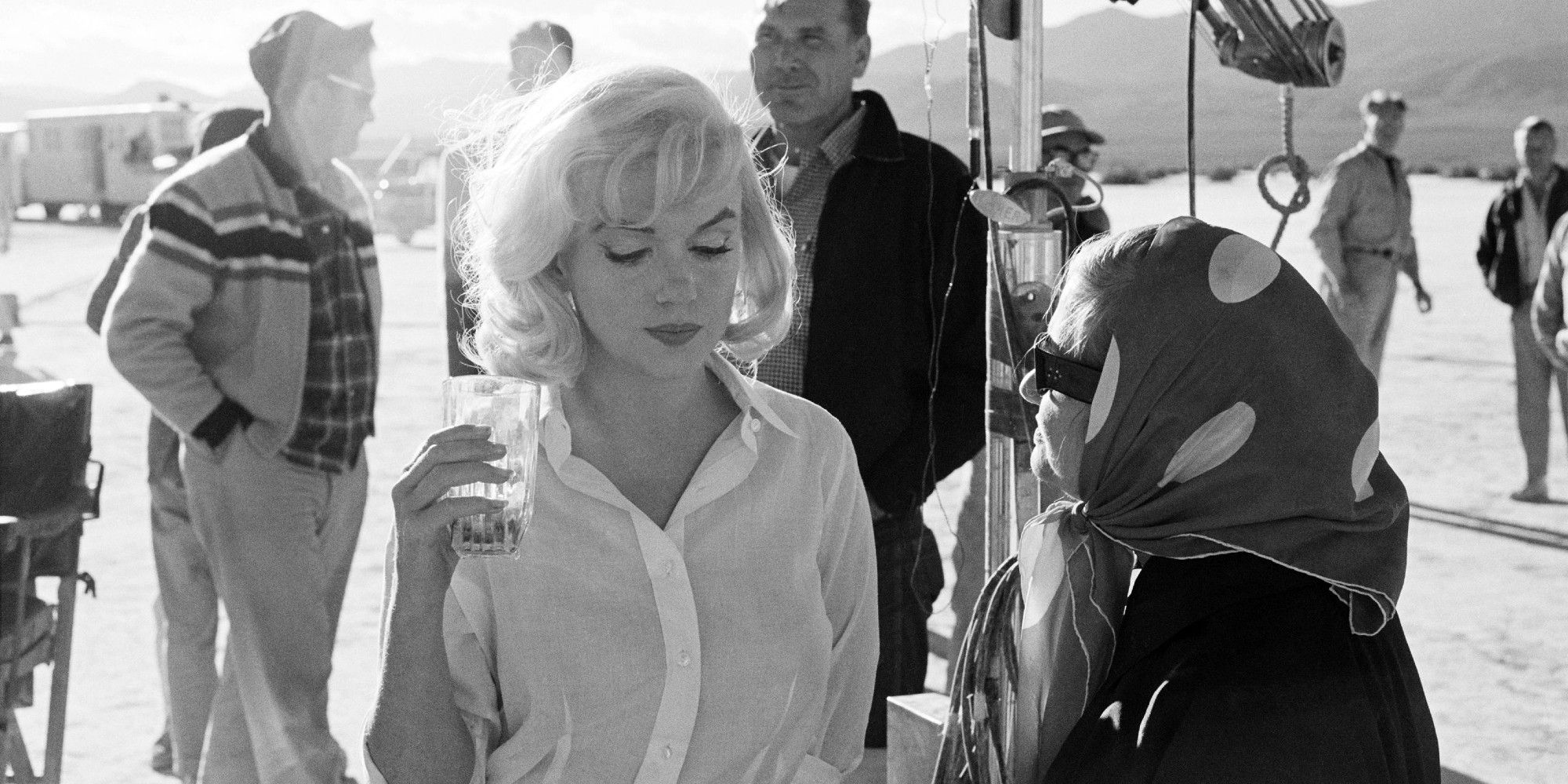 Marilyn Monroe on set 