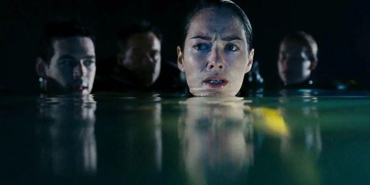 The Cave (2005) Underwater (1)