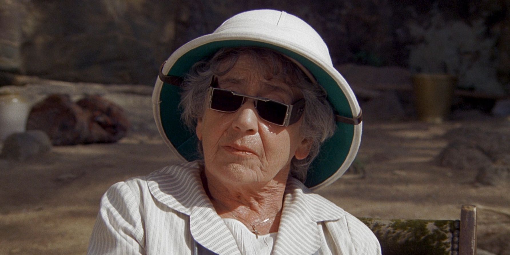 a passage to india, Peggy Ashcroft in sunglasses wearing explorers hat, Oldest Oscar Winning Performances