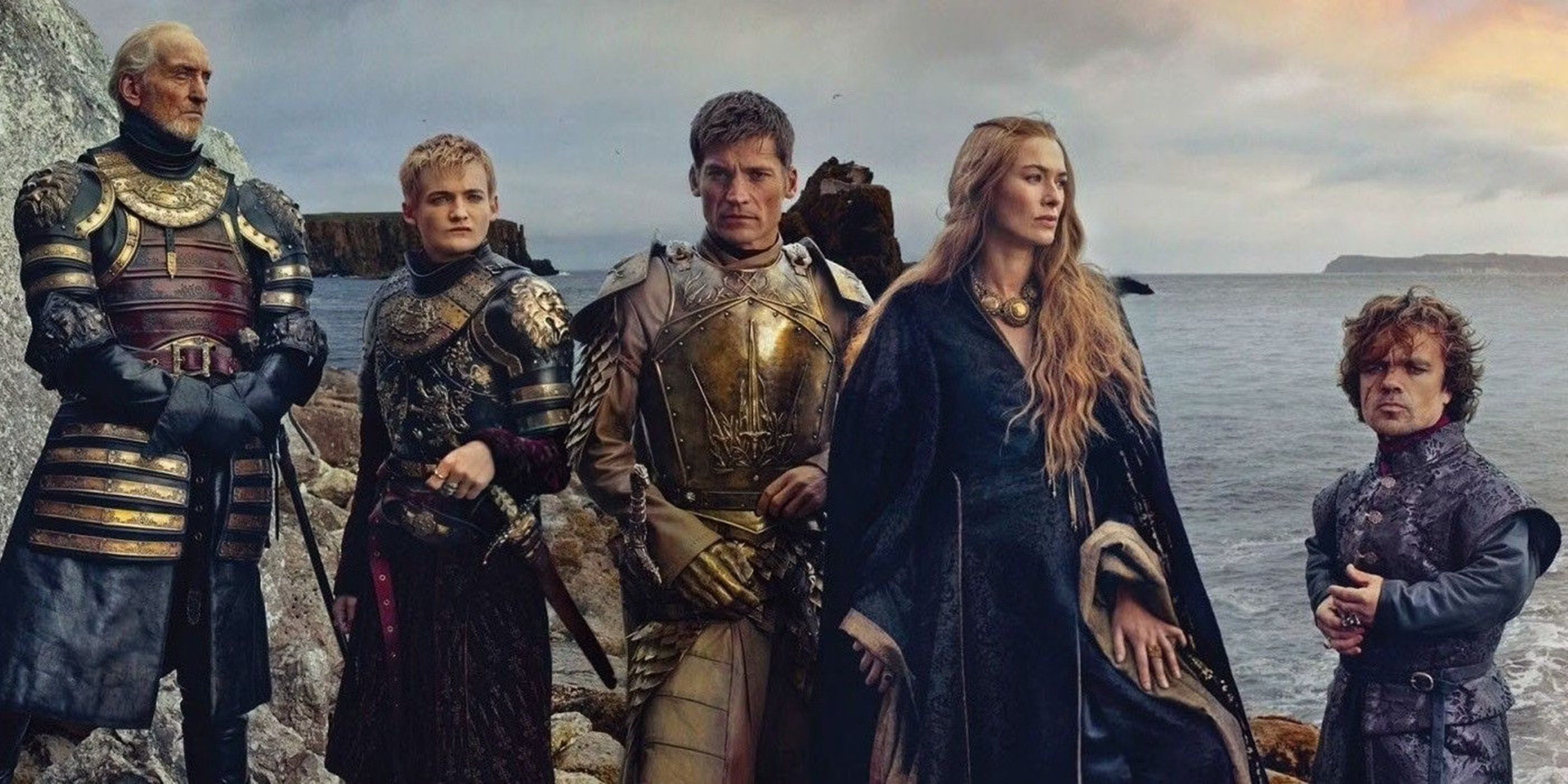 The Lannisters posing on a beach