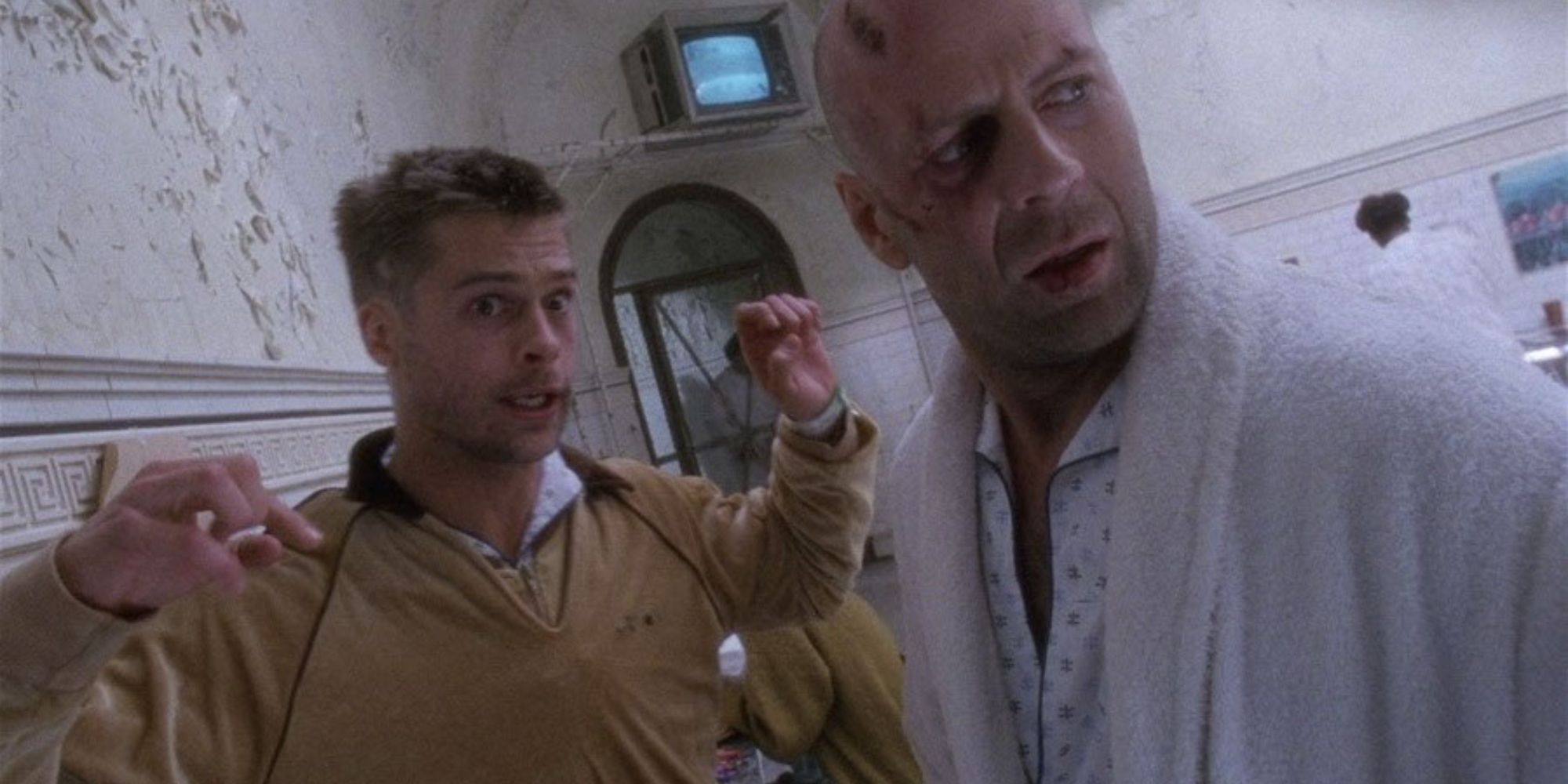 Brad Pitt dan Bruce Willis dalam 12 Monkeys 