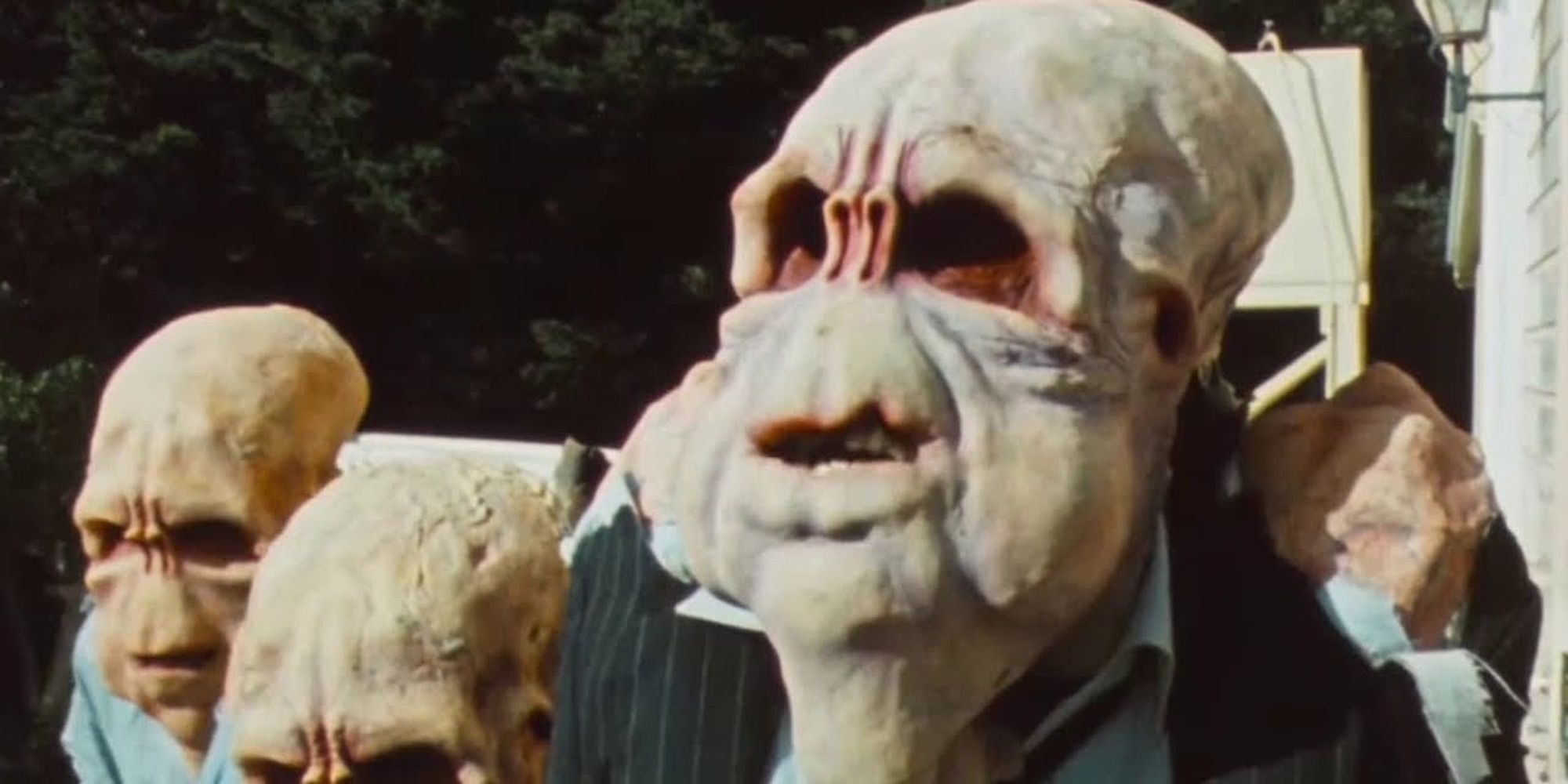 The aliens from Bad Taste have skull-like features with big cheeks.