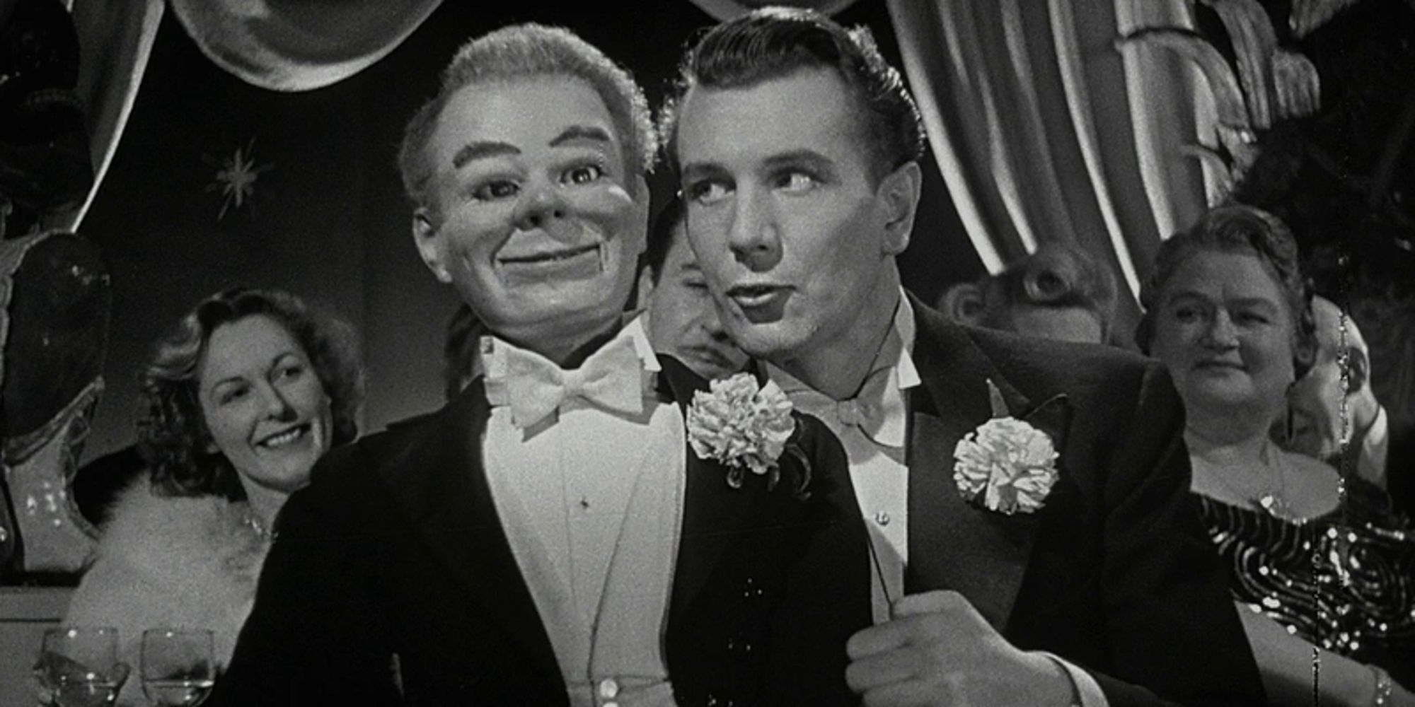 Michael Redgrave with a dummy in Dead of Night