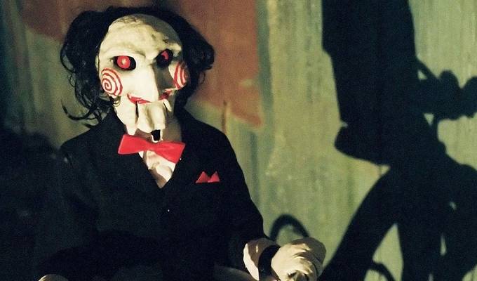 “Chilling Reveal: Tobin Bell Returns as Jigsaw in First Look at ‘Saw X'”