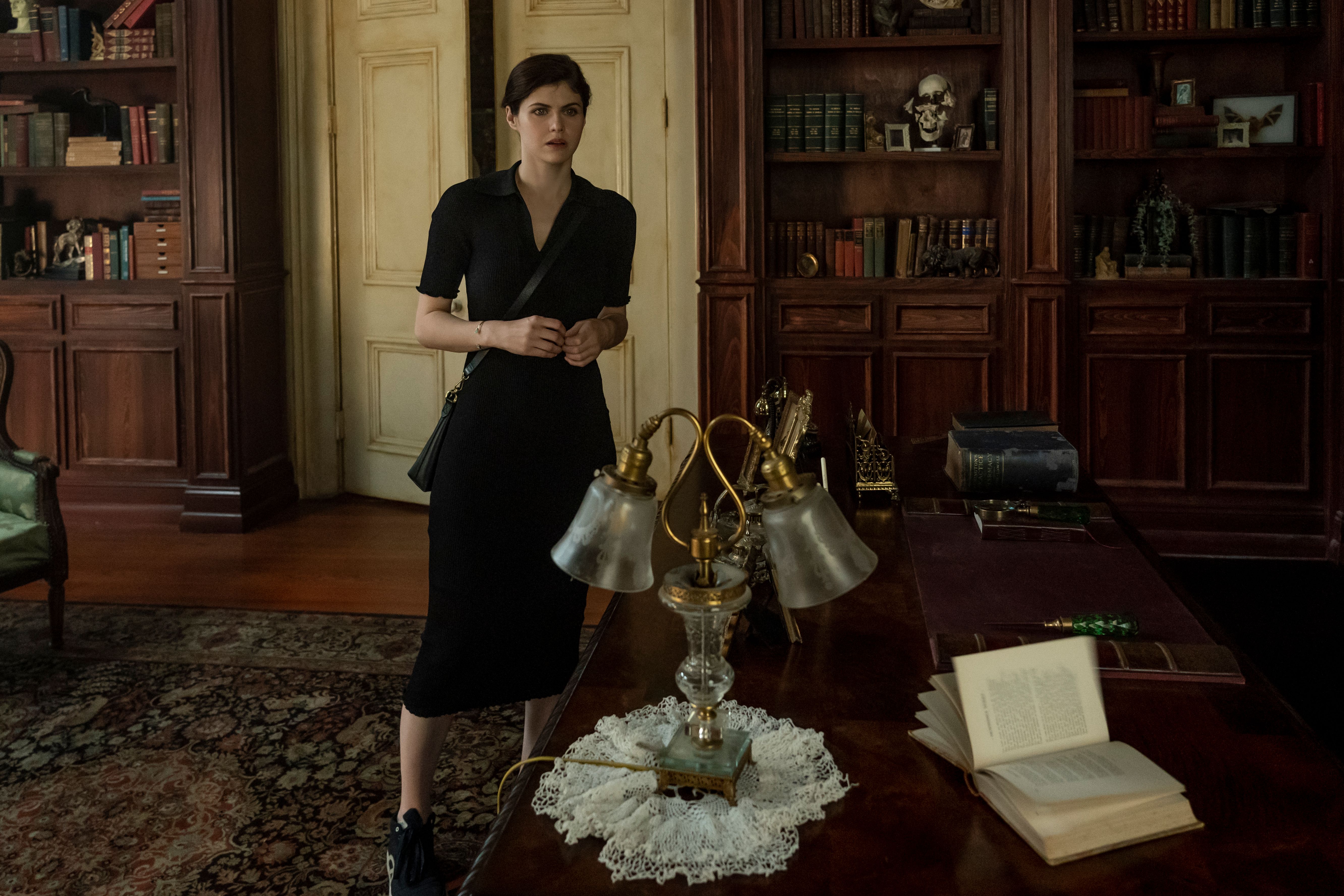 mayfair-witches-alexandra-daddario-2