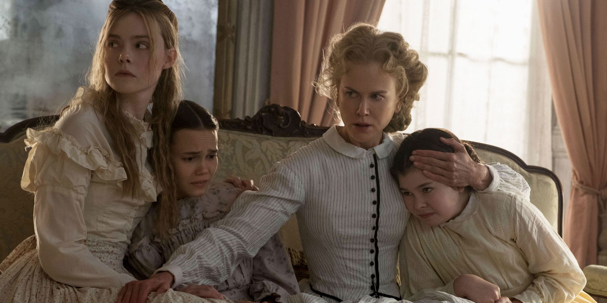Elle Fanning, Oona Laurence, Nicole Kidman, and Addison Riecke in The Beguiled (2017)