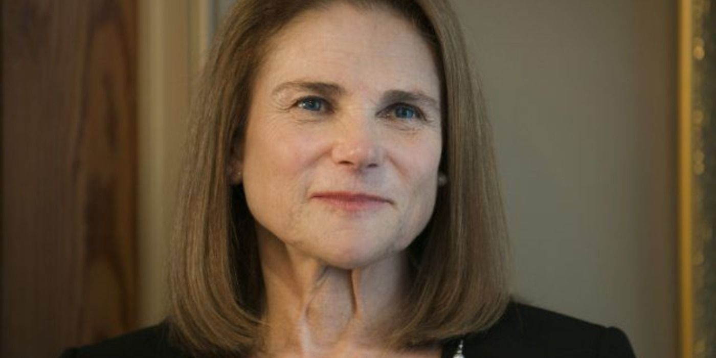 tovah-feldshuh- مميزات اجتماعية