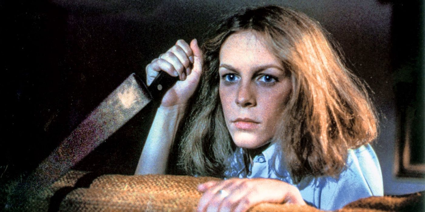 Jamie Lee Curtis holding a knife in Halloween