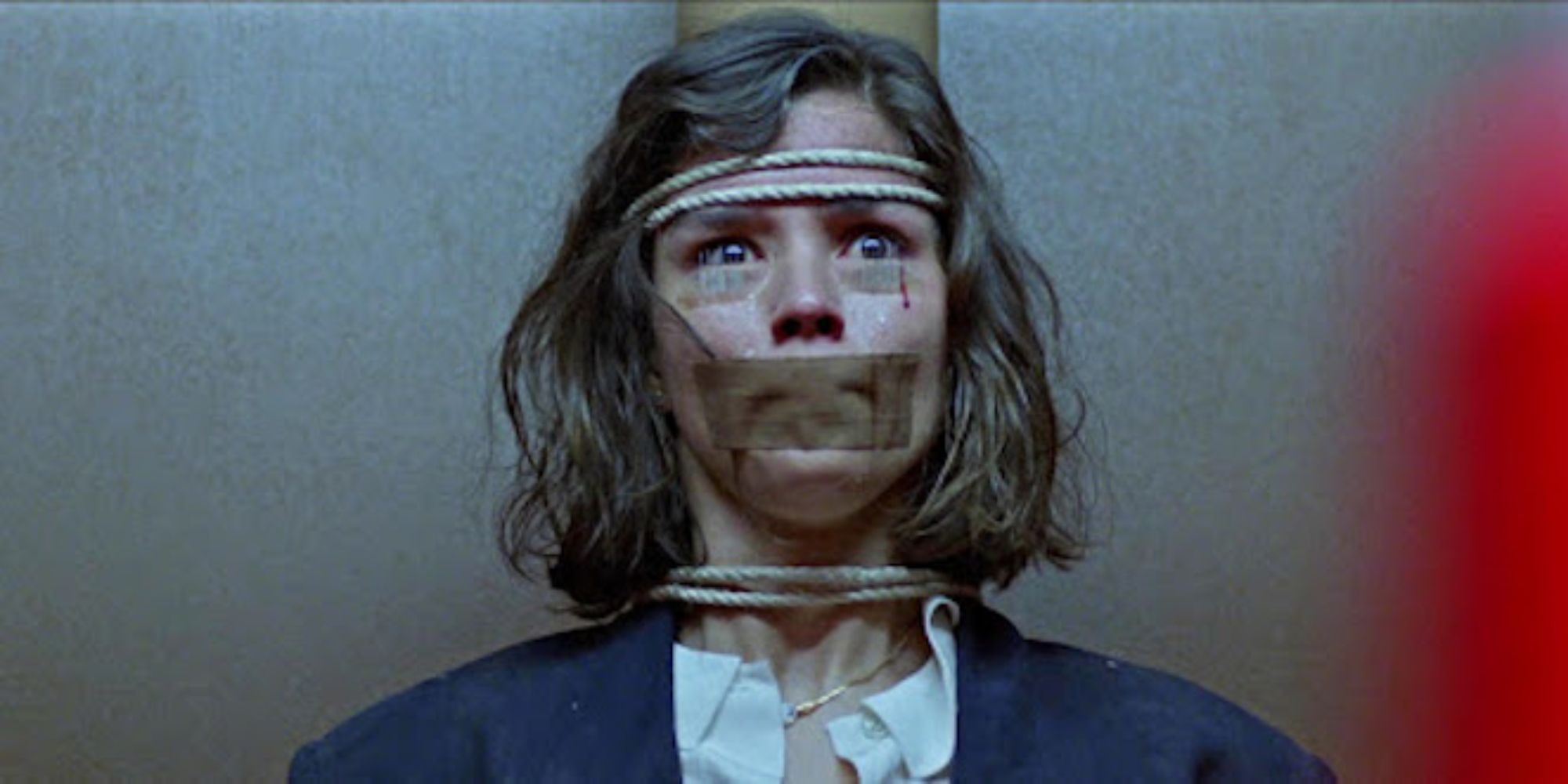 Cristina Marsillach tied up in Opera (1987)