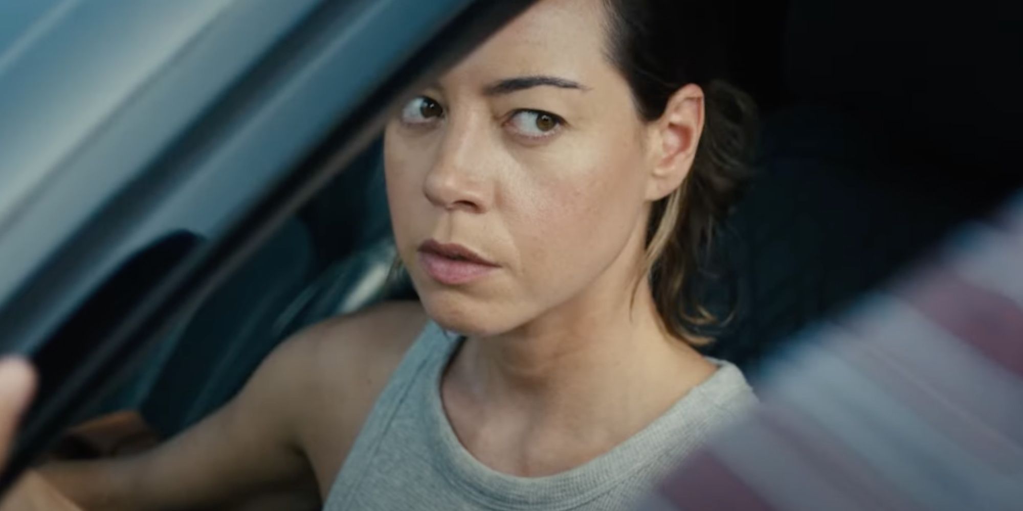 Aubrey Plaza dans le rôle d'Emily la criminelle