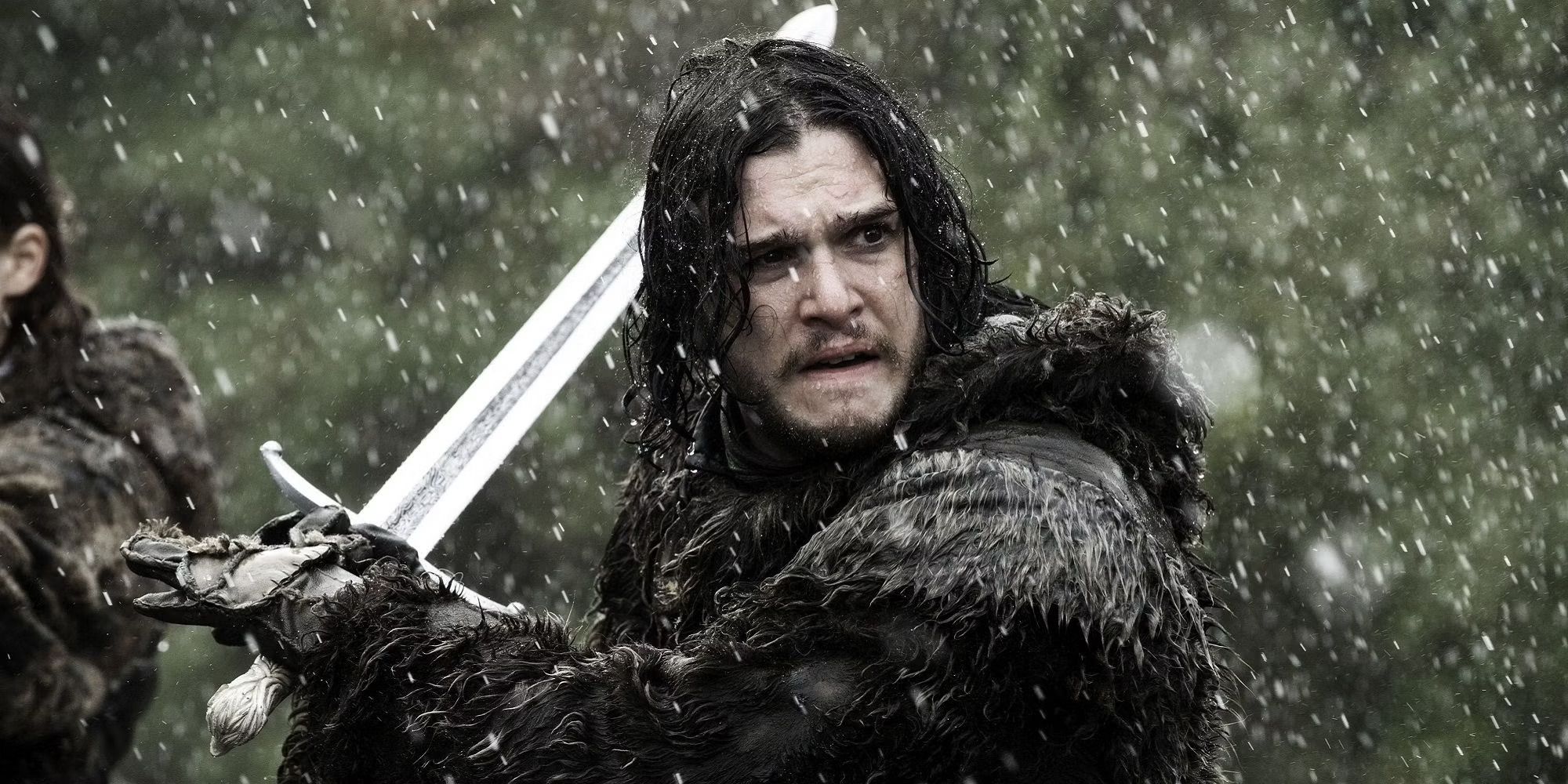 Jon Snow holding his sword Longclaw in 'Game of Thrones'