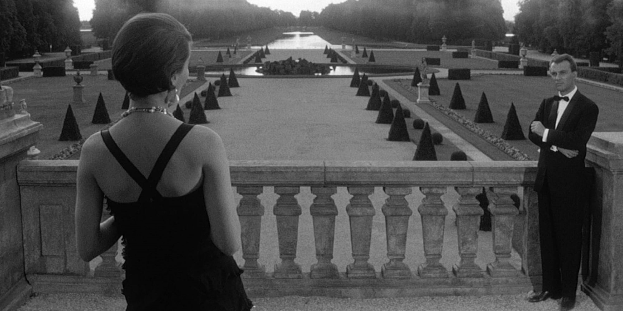 The unnamed protagonists meet in the garden of the resort from 'Last Year at Marienbad' 