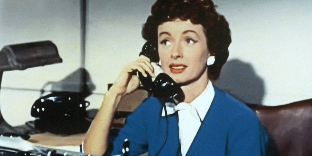 Noel Neill as Lois Lane on the phone in Superman