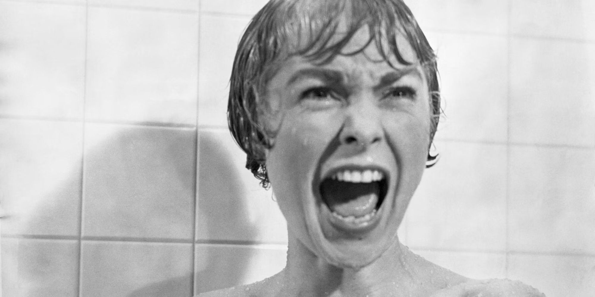 Marion Crane hurle sous la douche dans 'Psychose'.