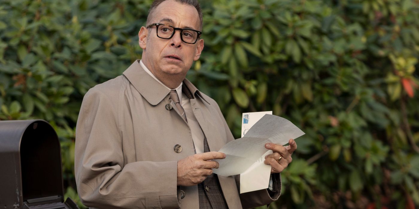 Joe Mantello as John Graff in The Watcher