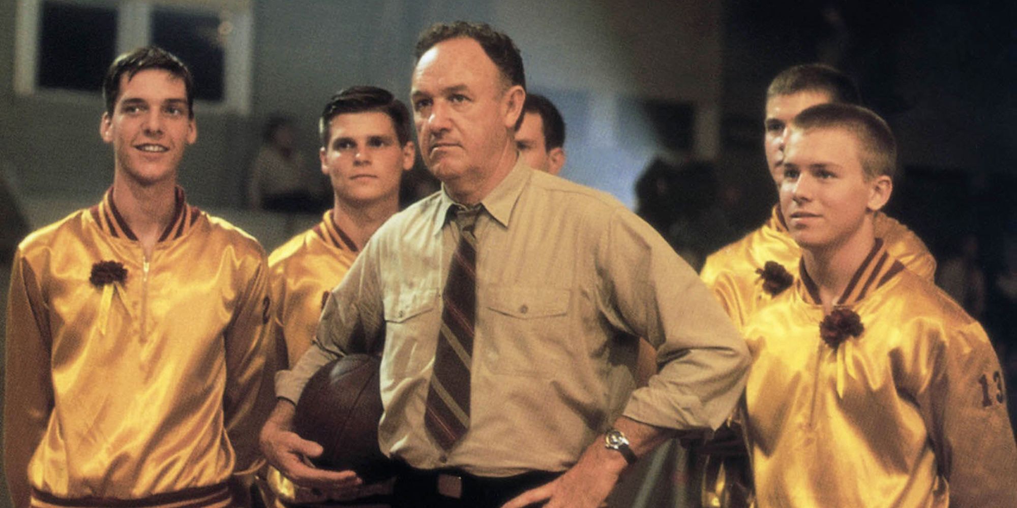 Gene Hackman standing with his team in Hoosiers