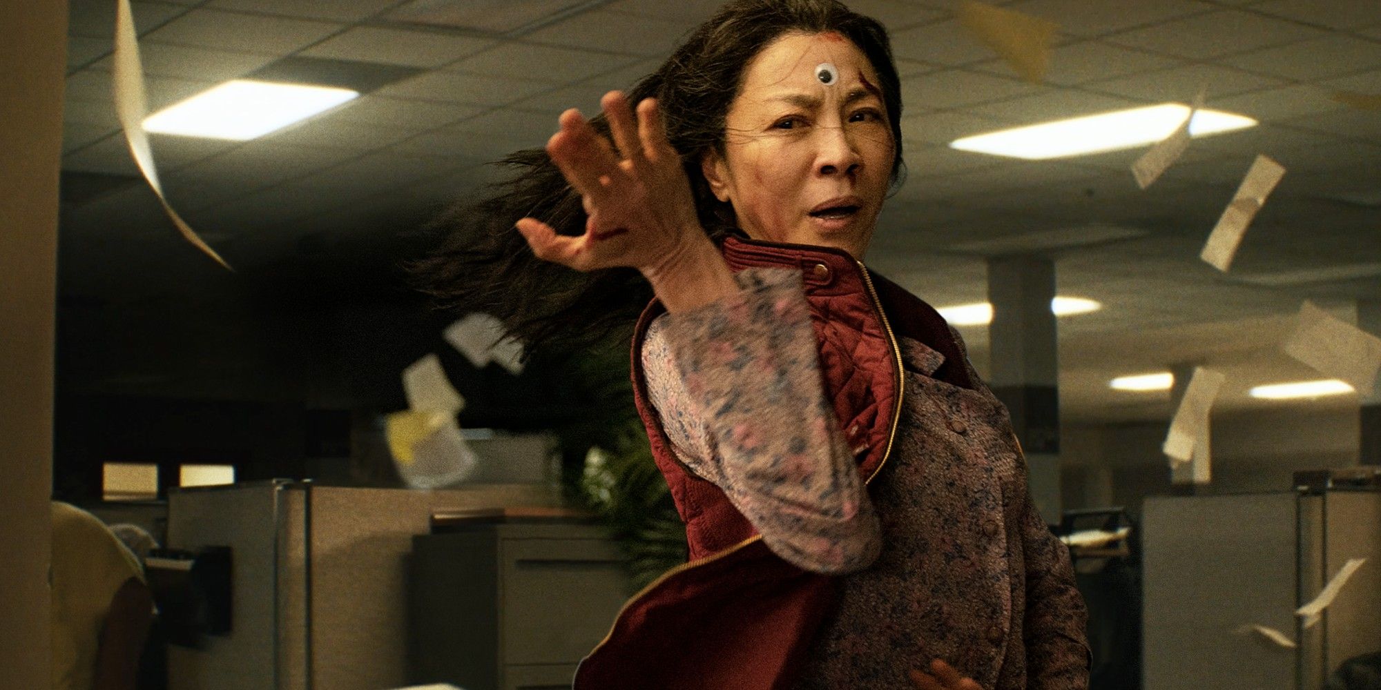 Michelle Yeoh dans 'Everything Everywhere All At Once' (Tout partout, tout de suite)