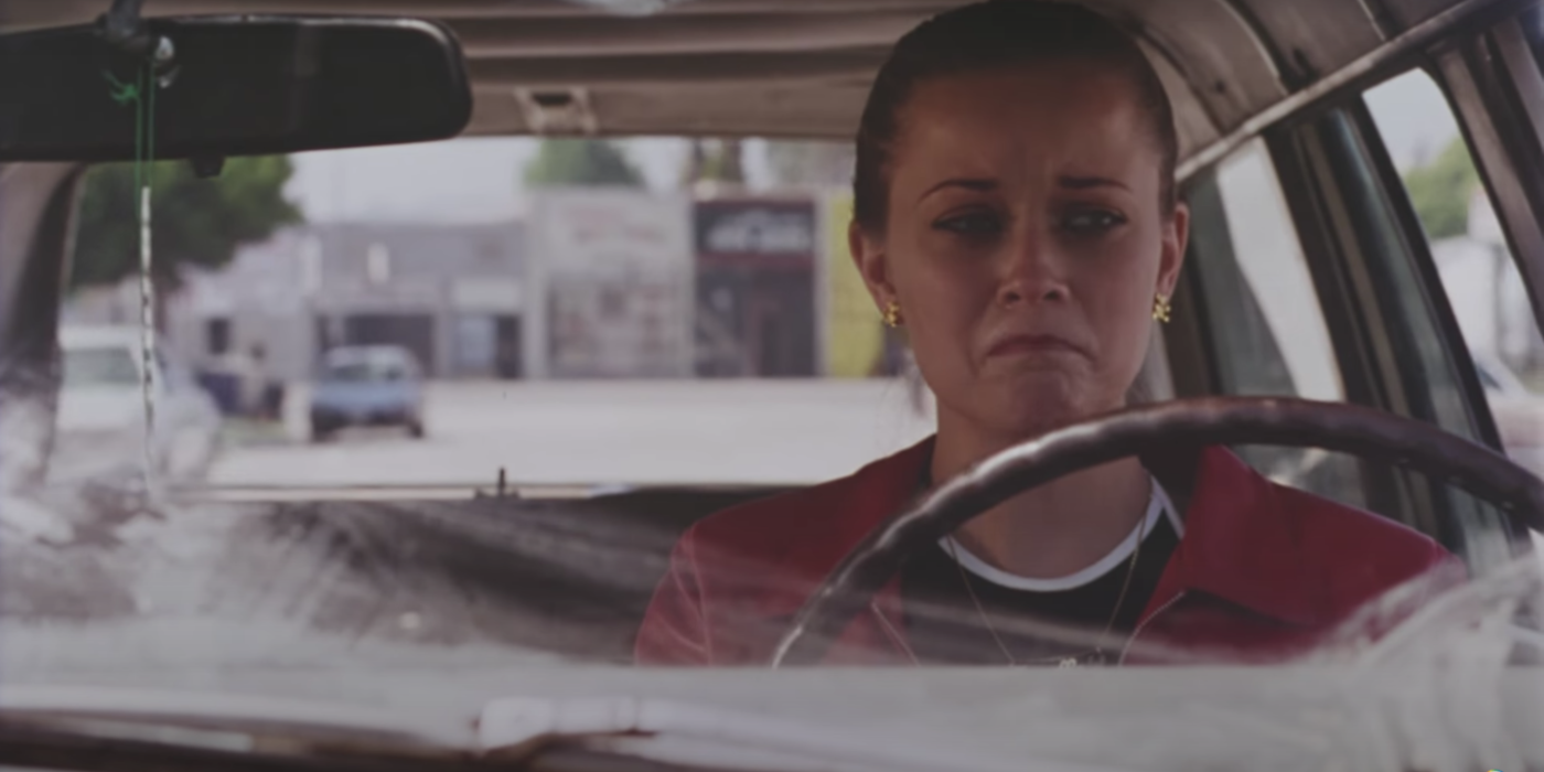 Reese Witherspoon as Vanessa in Freeway, crying in the car