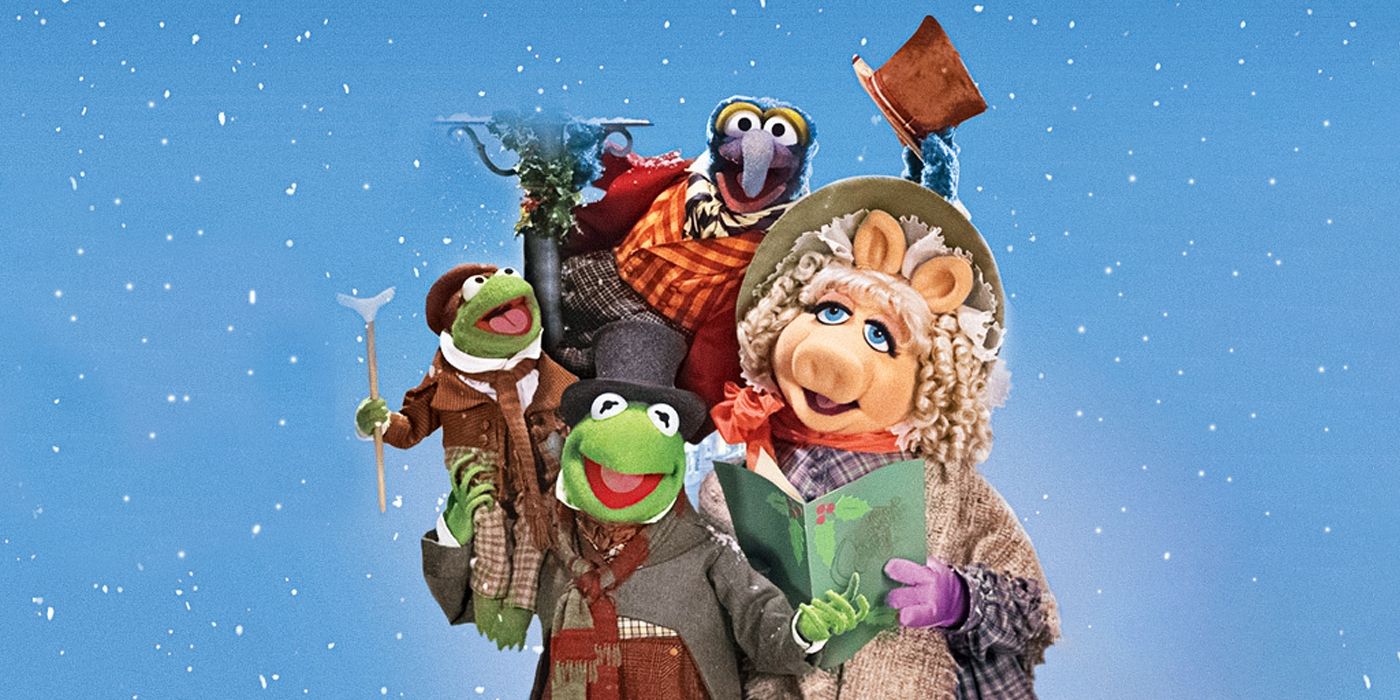 Miss Piggie and Kermit the Frog singing in Disneys Muppets Christmas Carol