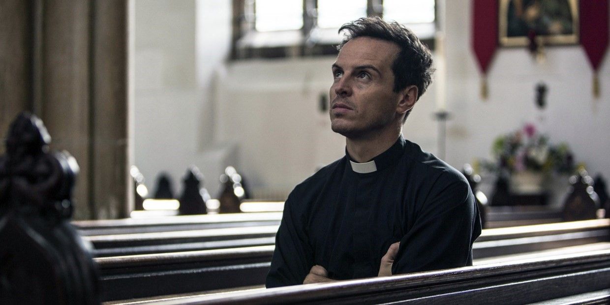 andrew scott hot priest fleabag in church pews