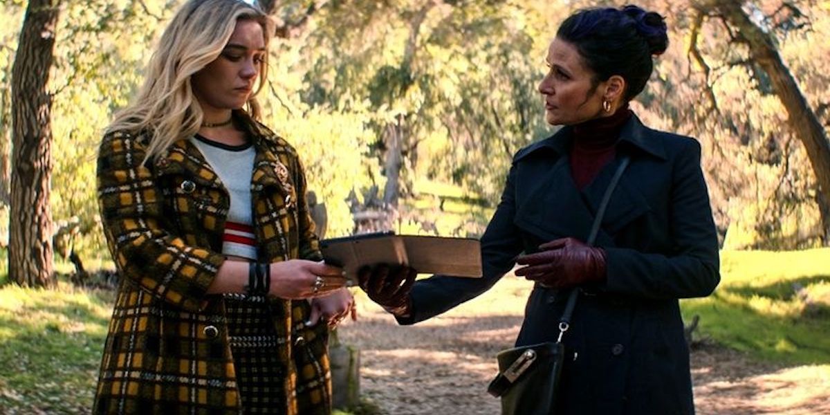 Black Widow memposting adegan kredit Florence Pugh sebagai Yelena Belova dan Julia Louis-Dreyfus sebagai Valentina Allegra de Fontaine